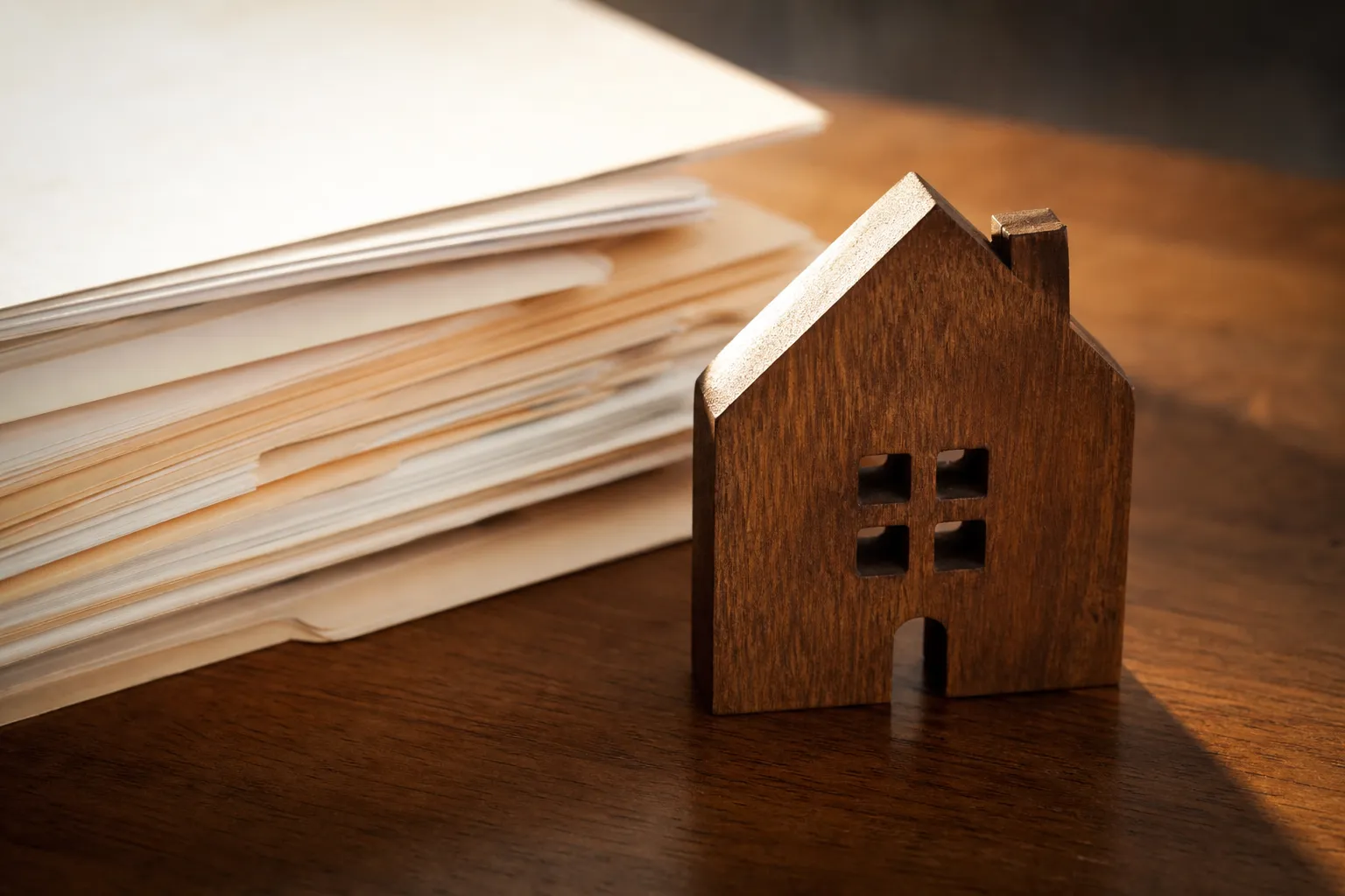 Immobilier ou placements financiers : poser la question dans le bon ordre